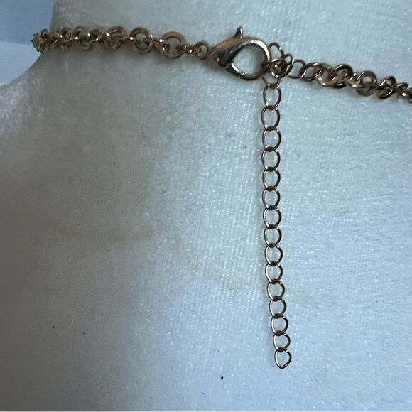 Boho beaded multi strand gold tone and pink beaded necklace - Picture 6 of 6